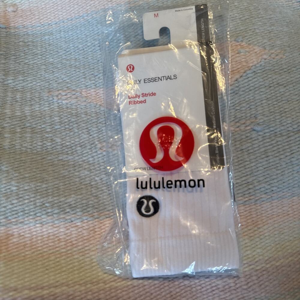New Lululemon Daily Stride Ribbed Crew Socks Black Stripe White Medium